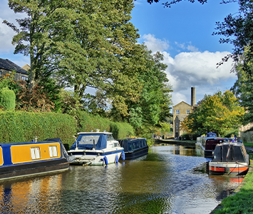 The iconic Leeds and Liverpool Canal
